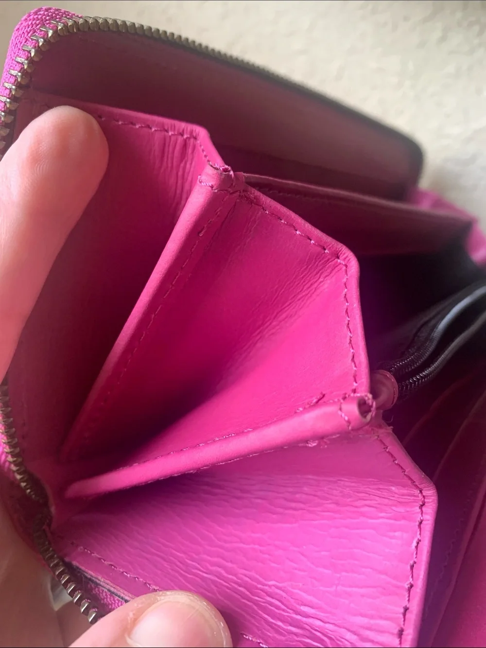 Montana Hudson Women's Leather Zip-Around Wallet in Pink